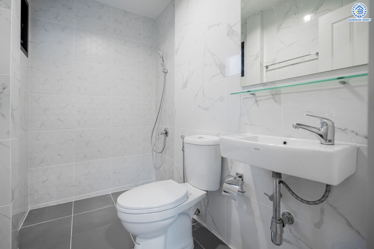 บ้านมือสองตกแต่งใหม่ ม.เศรณีลากูน วัดลาดปลาดุก ตอบโจทย์ทุกการใช้ชีวิต เนื้อที่ 50 ตร.ว. ฟังก์ชัน 3 ห้องนอน 3 ห้องน้ำ ทำเลเดินทางง่าย สะดวกสบายใกล้รถไฟฟ้าสายสีม่วง "สถานีคลองบางไผ่", ทางด่วน "กาญจนาภิเษก" และห้างสรรพสินค้าเซ็นทรัลเวสต์เกต